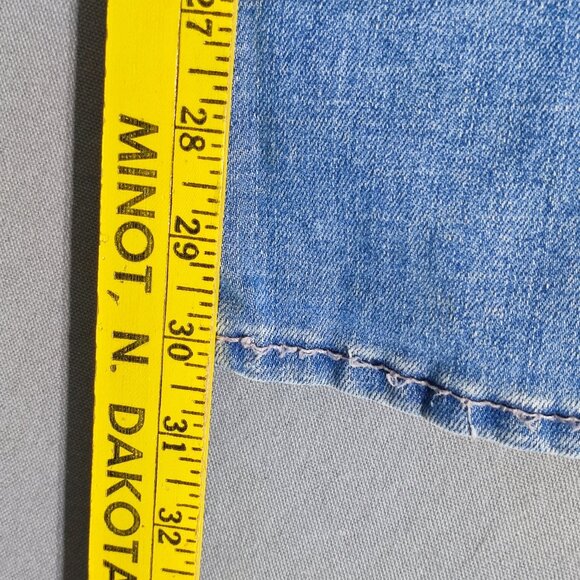 Guess Jeans women's size 26X29 hard washed denim blue sexy curve skinny mid rise - Picture 12 of 14